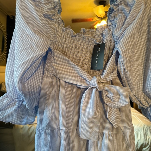 Elegant Blue Smocked Dress - Picture 4 of 7